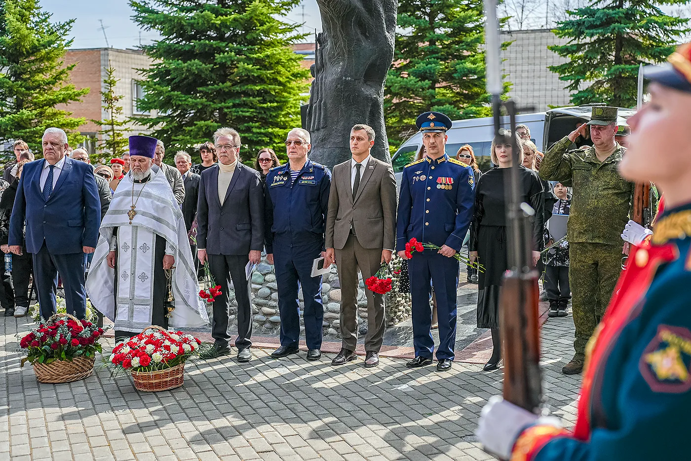 В наукограде Кольцово открыли мемориал в честь павших на СВО